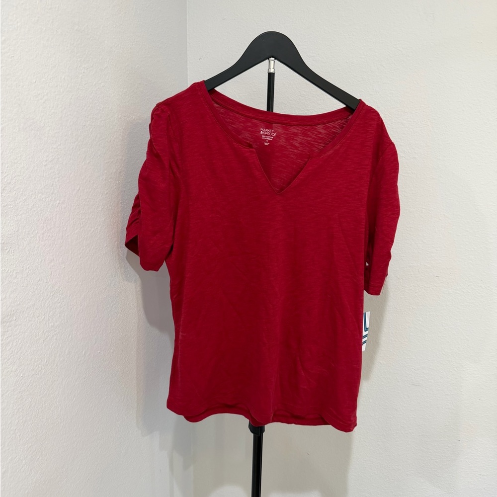 Market & Spruce Red V-Neck Short Sleeve Tee